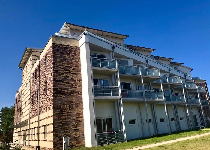 Kaeptn Brass App 27 * דירהאגן